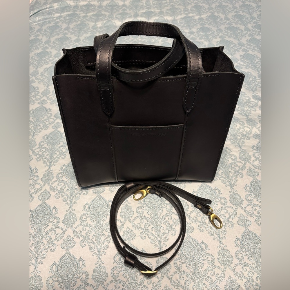 Portland leather LOLA CROSSBODY TOTE